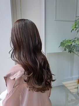 ラフランクリー(la frankly) 20代30代/くせ毛カバー/透明感ショート/ツヤ髪