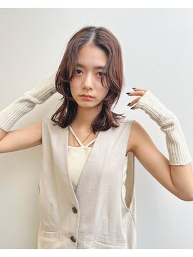 トレス(TRESS) くびれミディアム　レイヤーボブ　外ハネレイヤー