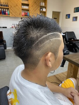 ルッカヘアガーデン バイ ラッシュゴールド(RUCCA HAIR GARDEN by LUSH GOLD) キックボースカット