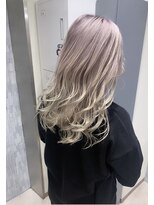 グラッジ 池袋(GLADGE)&nbsp;ホワイトミルクティー、ダブルカラー、ブリーチカラー