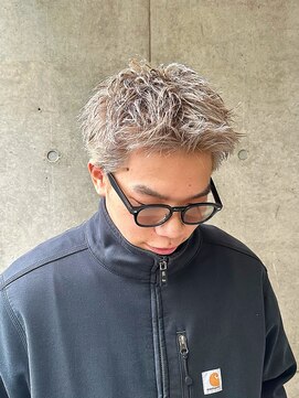 トゥイン 八王子(TWIN) メンズハイトーンカラー　スパイキーショート　八王子