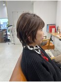 魅力倍増カールセミディシアーカラーダークアッシュショートヘア