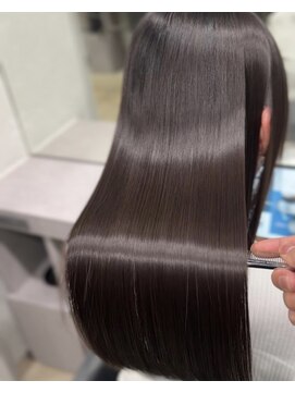 キュア 表参道(CURE) #黒髪#グレージュカラー#ココアベージュ#ヘルシーロング#表参道