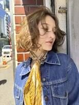 アデ オモテサンドウ(ade omotesando)&nbsp;デジタルパーマで作る癖毛風レイヤーボブ