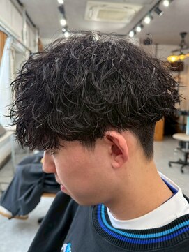 フゥ 宇都宮(FeU) 宇都宮メンズカットメンズパーマツイストパーマ波巻きパーマ眉毛