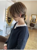 まとまる美シルエットショート白髪ぼかし