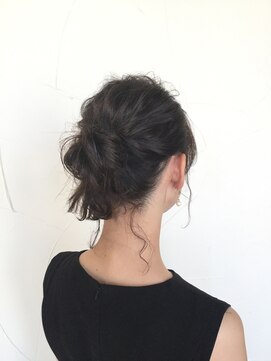 デュールウェスト(Duul West) ルーズなヘアセット