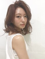 極色っぽ。うねる毛先が色っぽい大人ミディアム