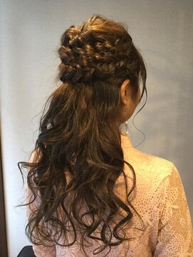 フルール(Fleur) 編み編みカールアレンジ☆
