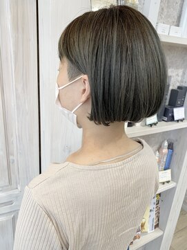キャアリー(Caary) 福山市美容室Caary 刈り上げ ミニボブ グレージュカラー