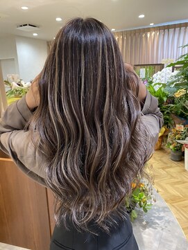 ロンド レア 天神大名店(Lond Le’a) コントラストハイライト［天神/大名/博多/大名］