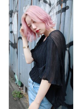 ブゾン(buZon) 【buZonブゾン】くびれロブ×ホワイトピンクカラー