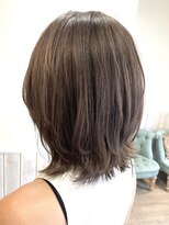 ネオリーブソラ 相模大野店(Neolive sola)&nbsp;白髪ぼかしハイライト/外ハネショート