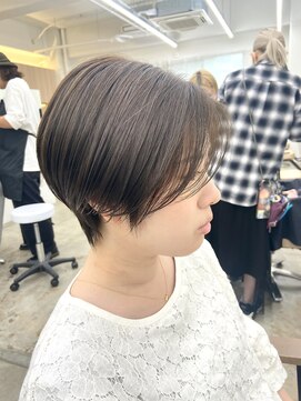 ニュート(Neut ) ブリーチ無しオリーブブラウン/大人色気ショートレイヤー