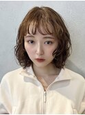 顔周りレイヤーカットグレージュカラーくびれボブベージュカラー