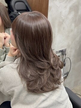 エッセンザ 梅田(ESSENZA) 韓国風レイヤーカットロングレイヤー大人可愛いシースルーバング