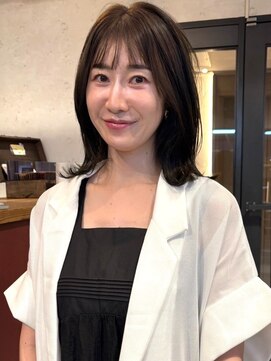 アトリエ(atelier.) 艶髪 髪質改善 顔周りカット 外ハネ ナチュラルブラウン 30代