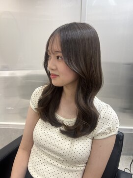 トッカ ヘアアンドトリートメント バイ リウム(tocca hair&treatment by Rium) 《韓国ヘア》韓国風顔周りカット×くびれ巻き