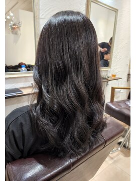 アルメリア 池袋(Arumeria) ダークグレイ ダークカラー 艶カラー 20代30代 髪質改善