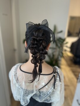 ルシードスタイル ムースユイット(LUCIDO STYLE mousse8) リボンが可愛い☆ツイン編みおろしアレンジ