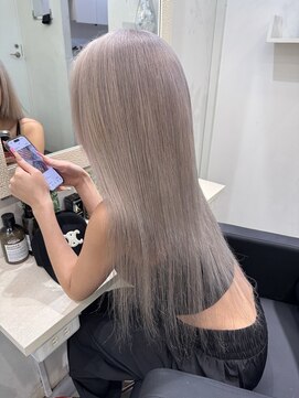 ラピス 池袋(Lapis) ペールホワイト/ブリーチ/カラー/エクステ/ケアブリーチ