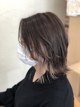 美粧 ほそや お花茶屋本店 イヤリングカラーレイヤーカットブロンドナチュラル