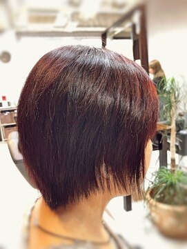 キャン 温品店(CAN) 【CAN】大人女子にオススメ♪ ピンクパープル×前下がりボブ