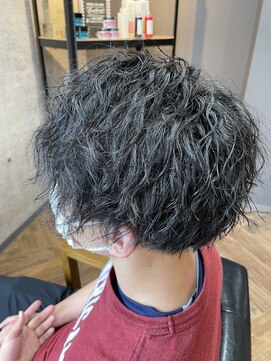 ラウ(LAU) ツイストスパイラルパーマ