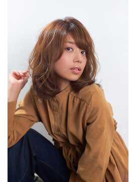 ラル(Lull) くびれレイヤーミディアム