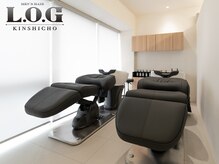 メンズヘアーログ 錦糸町(Men's hair L.O.G)の雰囲気（【シャンプー台】ゆったりと寝れる、フルフラットのシャンプー台）
