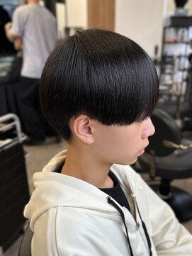 エルマーク 神戸三宮(L-MARK) 黒髪マッシュナチュラルマッシュメンズヘア韓国ツーブロック