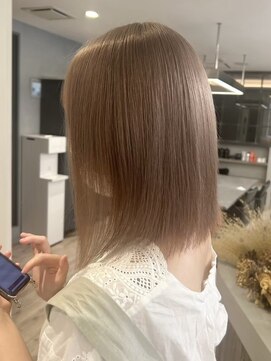 ルーブ トウキョウ(Loob. TOKYO) ハイトーンボブミルクティーベージュピンクベージュダブルカラー