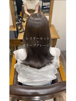 サク(Sac.)&nbsp;今っぽい柔らかいオリーブグレージュ Sac.一澤幸奈