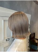 洗練された透明感と軽やかな動き◎アッシュカラー×外ハネボブ