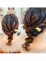 W’d BELL品川駅前店 ヘアセット/ヘアメイク/ヘアアレンジ/着付け専門店 編みおろし