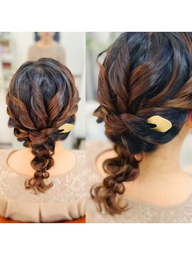 W’d BELL品川駅前店 ヘアセット/ヘアメイク/ヘアアレンジ/着付け専門店 編みおろし