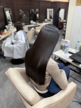 シシ 新宿(She 2.) 美髪矯正