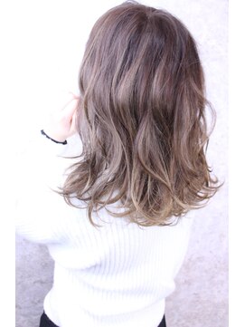 キャアリー(Caary) 福山市　ヘアカラー人気Caaryハイライトグラデーションカラー♪