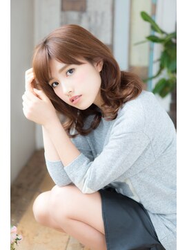 ビューティーデザイン ルクソー(LUXUEUX) 20代30代40代人気★愛され艶感×くびれ小顔ミディ