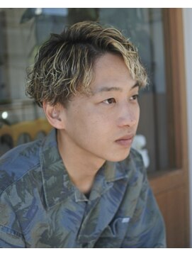 ラブハーツアンドビー マツヤマ(luve heart's And Be matsuyama) 波巻スパイラルツイストパーマツーブロックスパイラルパーマ