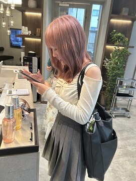 トイロ 新宿(Toiro) ゆるウェーブ仕上げ　ラベンダーピンクカラー