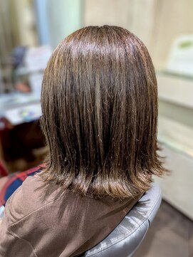 ユーアンボワーズ(U-AMBOISE) ナチュラルボブ【寝屋川/髪質改善/白髪ぼかし】