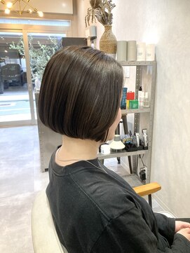 ロミバイリー(Romi by Lyee) シンプルなミニボブ!