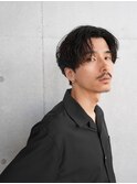 男らしさ溢れるツイストスパイラルパーマのセンターパート