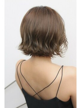 アルテロワジール(Alte Rowazle) ニュアンスウェーブxミルクティーベージュ