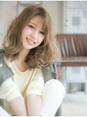 20代30代ゆるふわミディアム×ベージュカラー×姫カットレイヤー