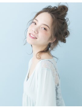 シャンプー 本庄店(SHAMPOO) おくれ毛たっぷり高めのシニヨンスタイル！