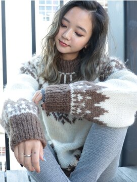 メロウ(MELLOW) 切りっぱなし風ロング×ブルーシアーアッシュカラー