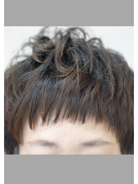 ベルナ(BELUNA) ラウンドトレッスバング☆