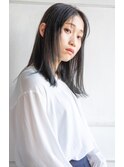 ダークカラーの外ハネセミロング
